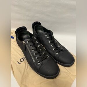 Louis Vuitton Sneakers Low Cut Zip Up Size 10 Black Men’s